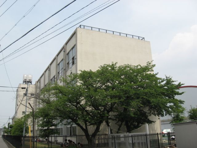 Primary school. Municipal Imaise up to elementary school (elementary school) 2200m