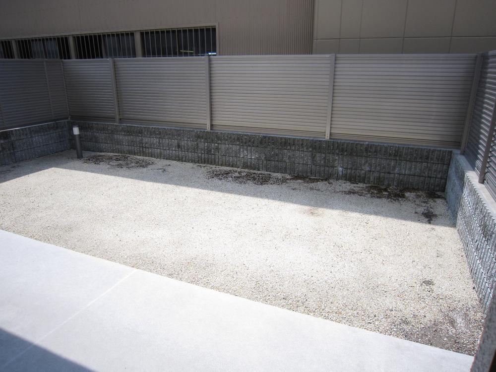 Balcony. Terrace & amp; amp; private garden.