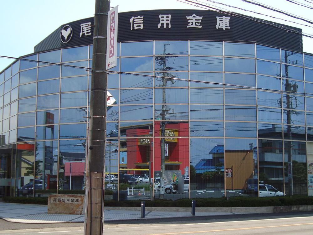 Bank. Bisaishin'yokinko Kisogawa 1700m to the east branch