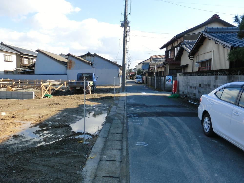 Local photos, including front road. Local (12 May 2013) Shooting South road, You can also car of passing. 
