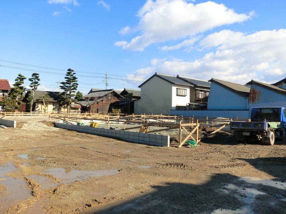 Local appearance photo. Local (12 May 2013) Shooting