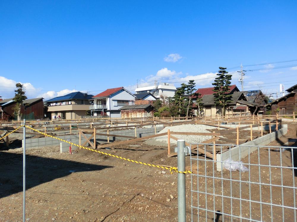 Local appearance photo. Local (12 May 2013) Shooting