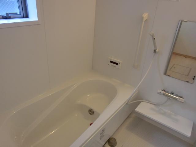 Bathroom. Local (December 16, 2013) Shooting