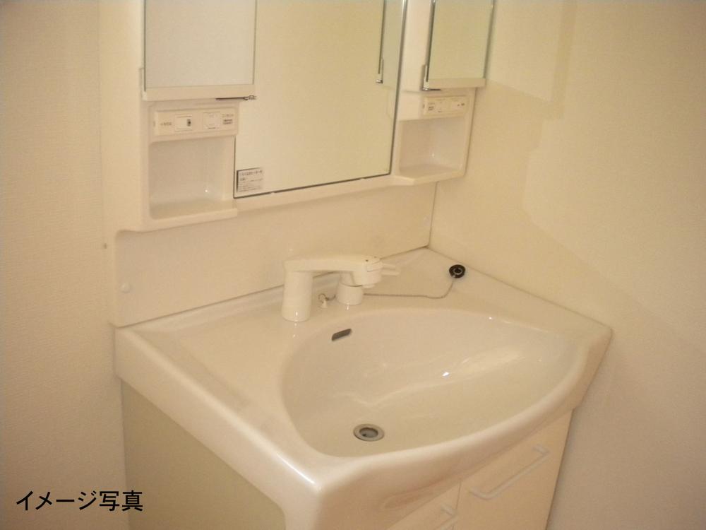 Same specifications photos (Other introspection). Building 2 vanity