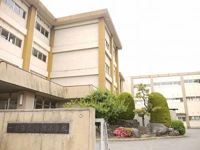 Primary school. Ichinomiya Municipal Seve until elementary school 801m