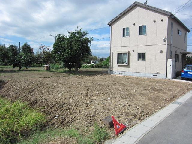 Local appearance photo. Local (10 May 2013) Shooting