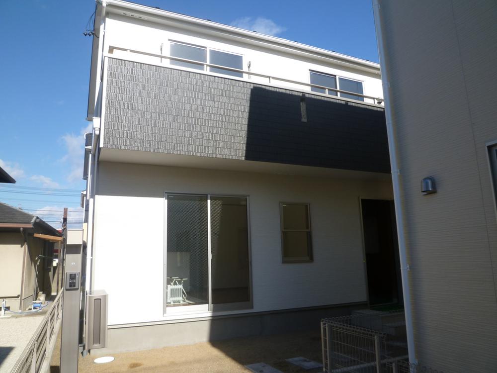 Local appearance photo. Local (12 May 2013) Shooting