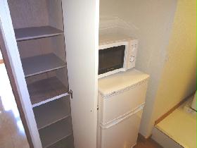 Other. microwave, refrigerator, Housed there