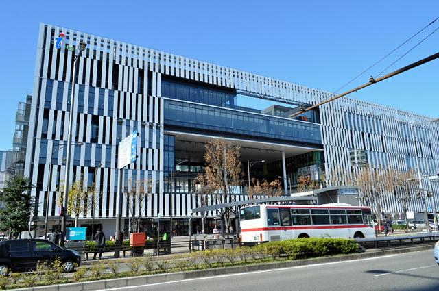 Shopping centre. Owari Ichinomiya until the front of the station building 746m