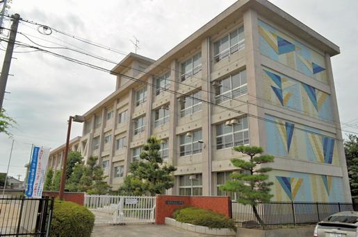 Primary school. Ichinomiya 324m to stand ambition elementary school