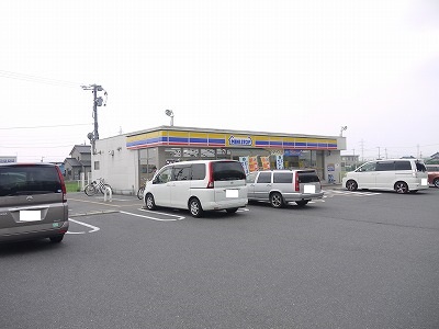 Convenience store. MINISTOP Kisogawa Momma store up (convenience store) 580m