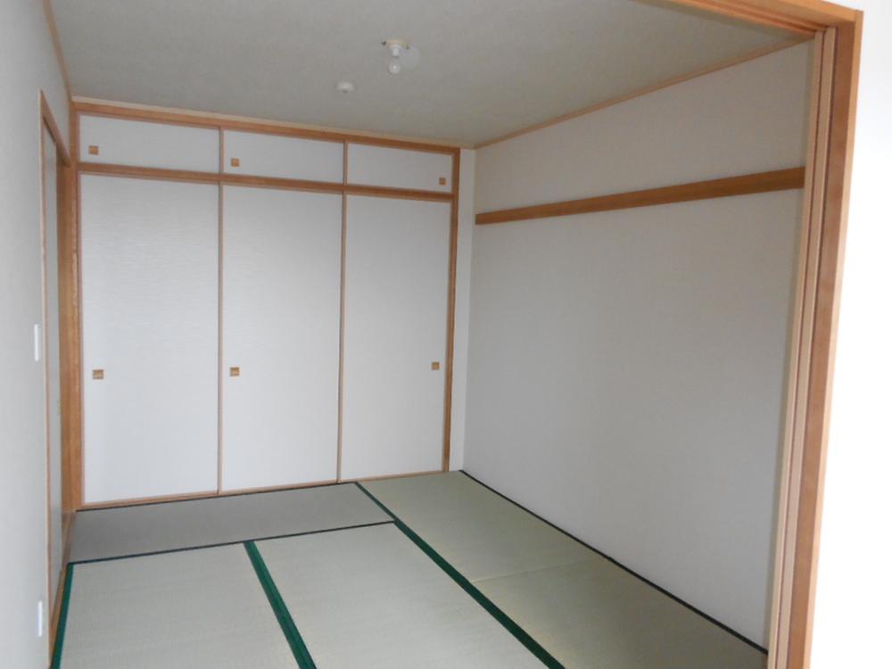 Non-living room. About six quires of Japanese-style room. Local (July 2013) Shooting