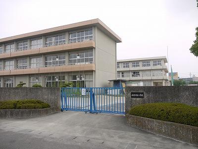 Primary school. Ichinomiya Municipal Kiso 1030m to East Elementary School