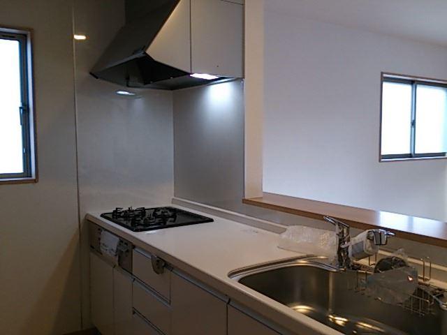 Kitchen. Local (11 May 2013) Shooting