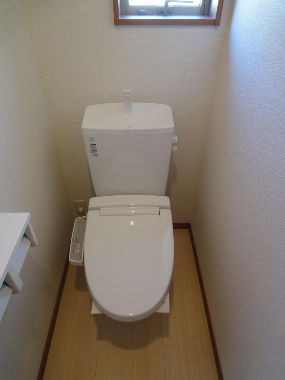 Toilet. (2013.11.22 shooting)