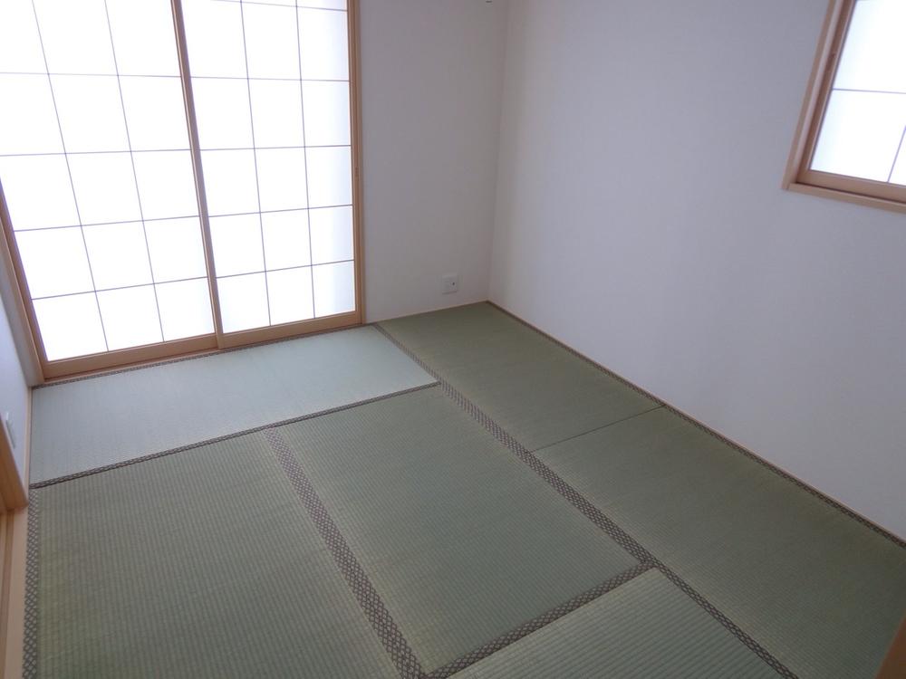 Non-living room. Japanese-style room (2013.11.22 shooting)