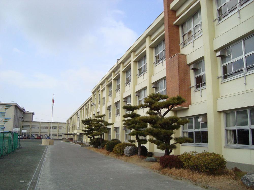 Junior high school. Imaise 1600m until junior high school