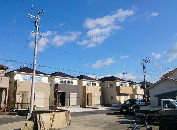 Local appearance photo. Local (12 May 2013) Shooting