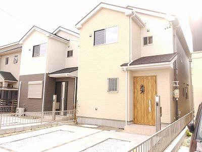 Local appearance photo. Local (12 May 2013) Shooting