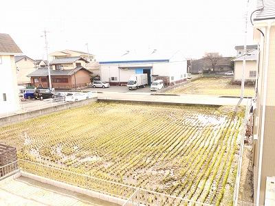 View photos from the dwelling unit. View from the site (December 2013) Shooting