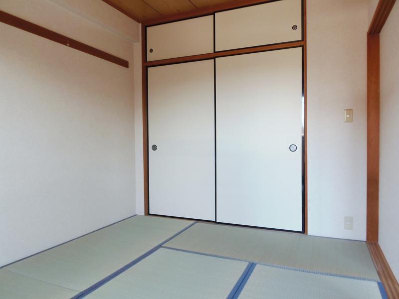 Non-living room. Tatami Japanese-style gave a Omotegae