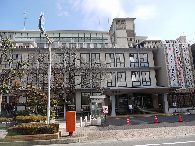 Government office. Ichinomiya City Hall Bisai to government buildings 404m