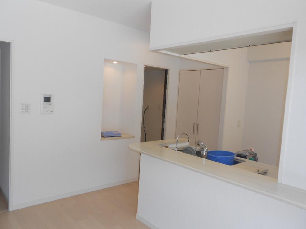 Living.  ■ Renovation completed! Glass top stove exchange, Warm water washing toilet seat exchange, Room air-conditioned two, House cleaning Performed!