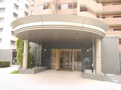 Entrance. Common areas