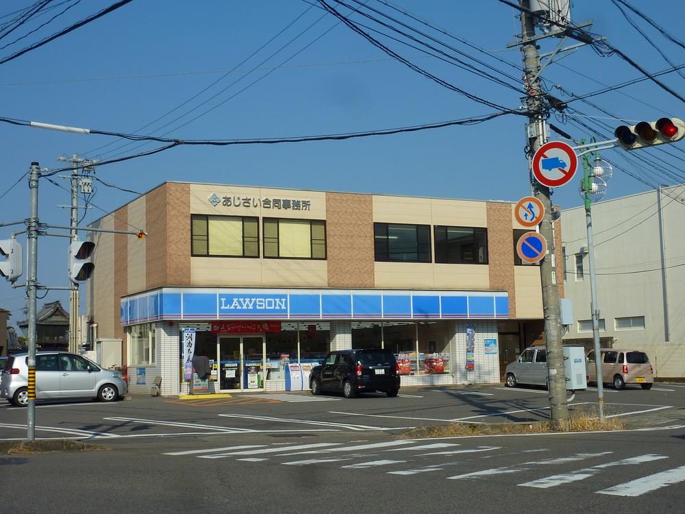 Convenience store. 467m until Lawson Kiso Uchiwariden shop