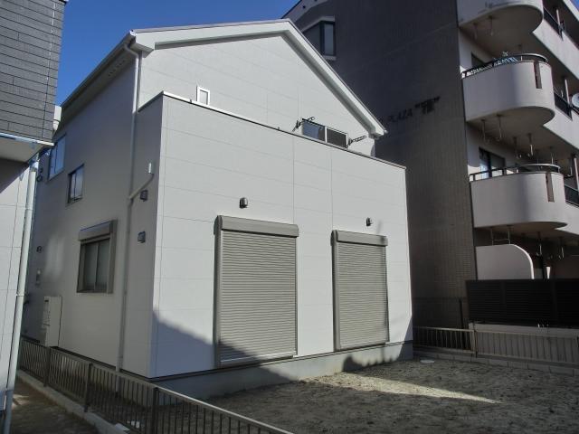 Local appearance photo. Local (10 May 2013) Shooting 1 Building exterior is a picture! 