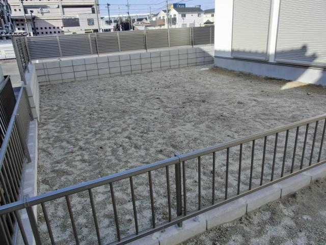 Garden. Local (10 May 2013) Shooting