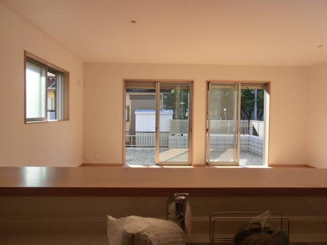 Other. It is the view of from the kitchen, Please be relaxed luck the housework while also seeing how the living room of the family at the counter kitchen! 