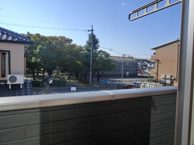 View photos from the dwelling unit. View from the site (October 2013) Shooting