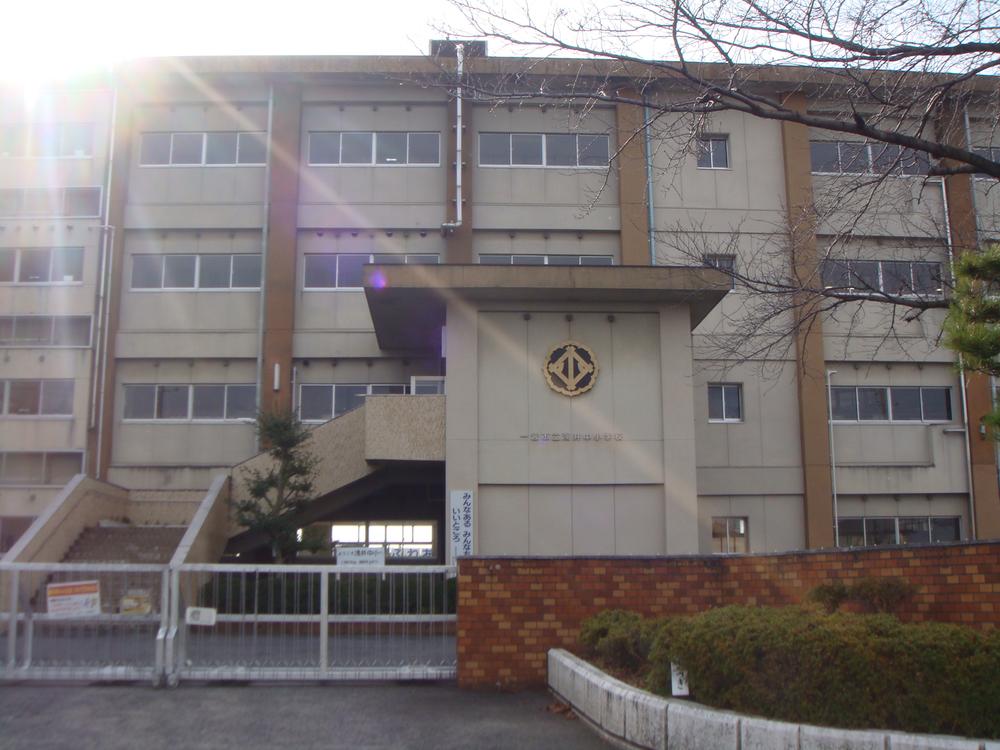 Primary school. Ichinomiya 1689m until the Municipal shallow small and medium-sized school