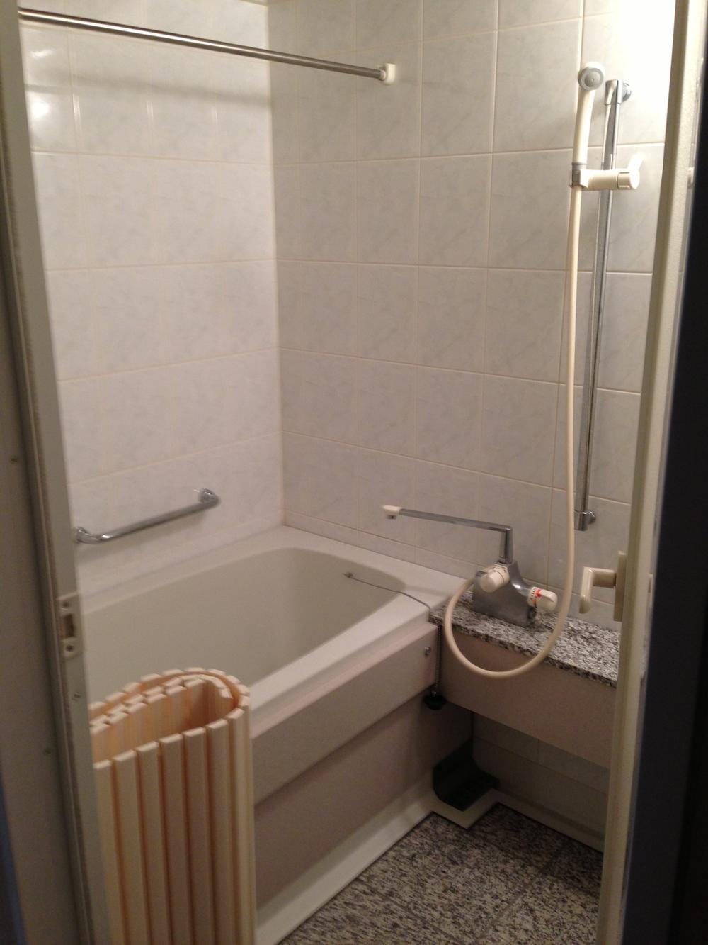 Bathroom. Local (September 2013) Shooting