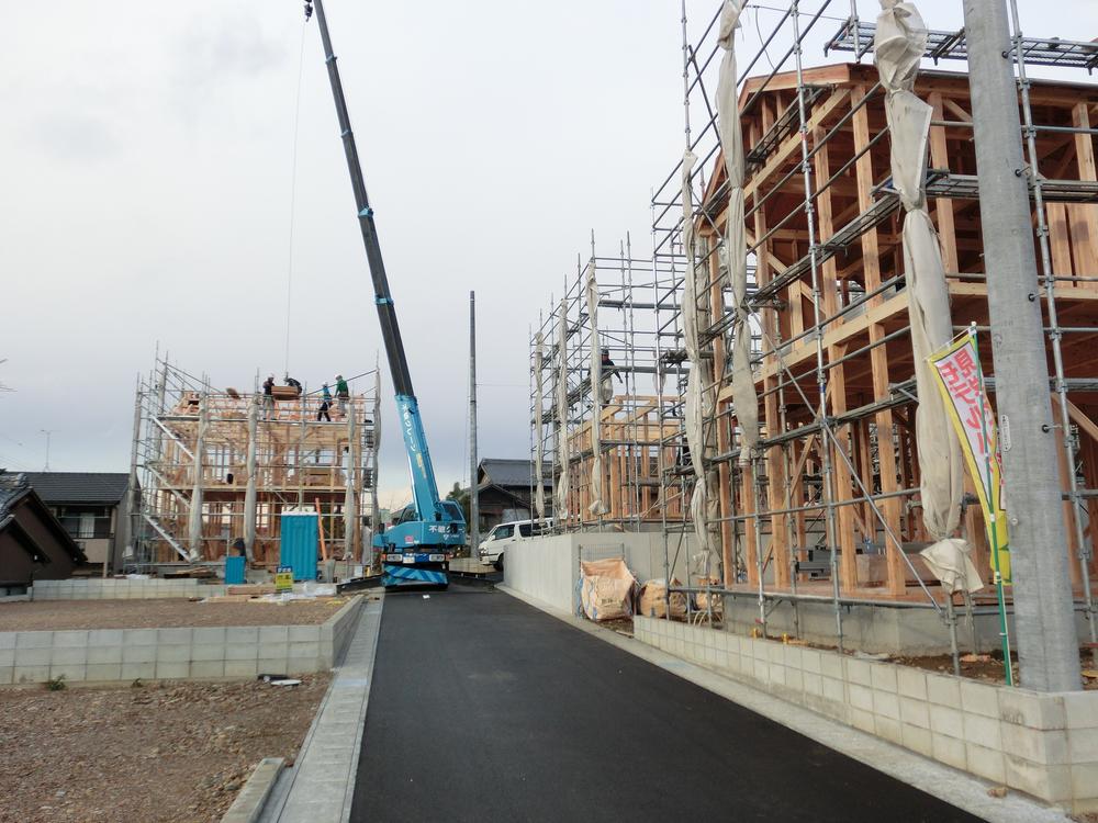 Local photos, including front road. Local (December 13, 2013) Shooting