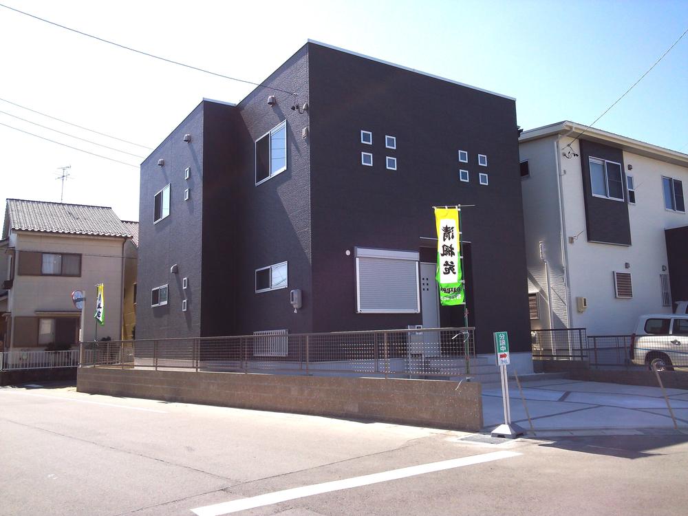 Local appearance photo. C12