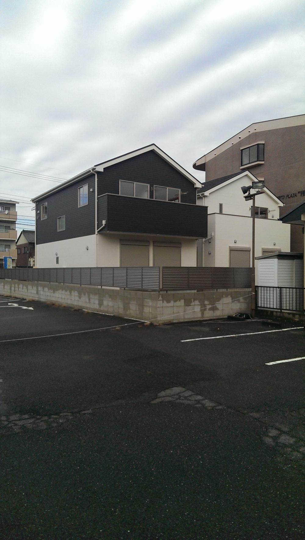 Local photos, including front road. Local (11 May 2013) Shooting