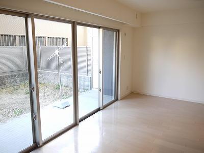 Living. Indoor (11 May 2012) shooting