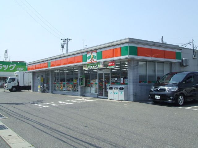 Convenience store. 380m until Thanksgiving (convenience store)