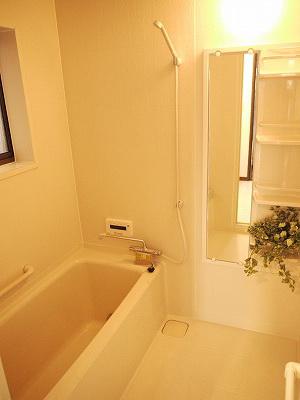 Bathroom. Otobasu ・ Reheating function
