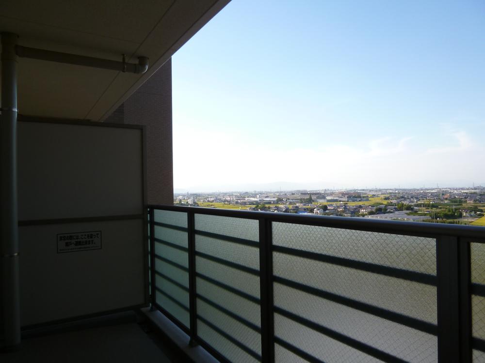 Balcony. Also on the north side of the bedroom has a separate balcony (October 2013) Shooting