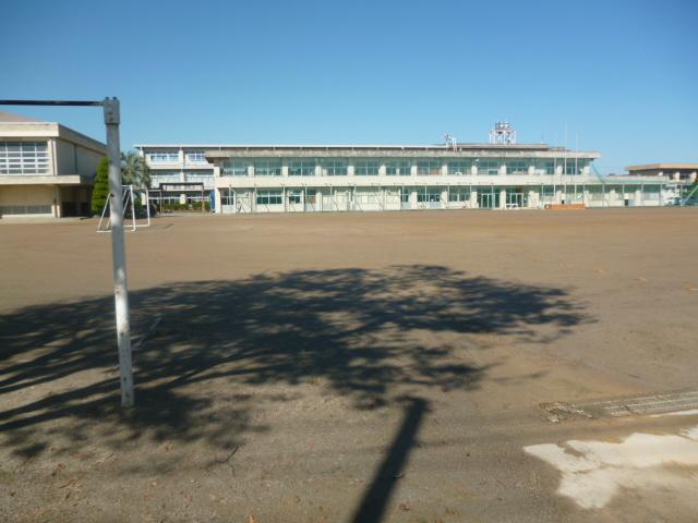 Junior high school. Chiyoda Junior High School