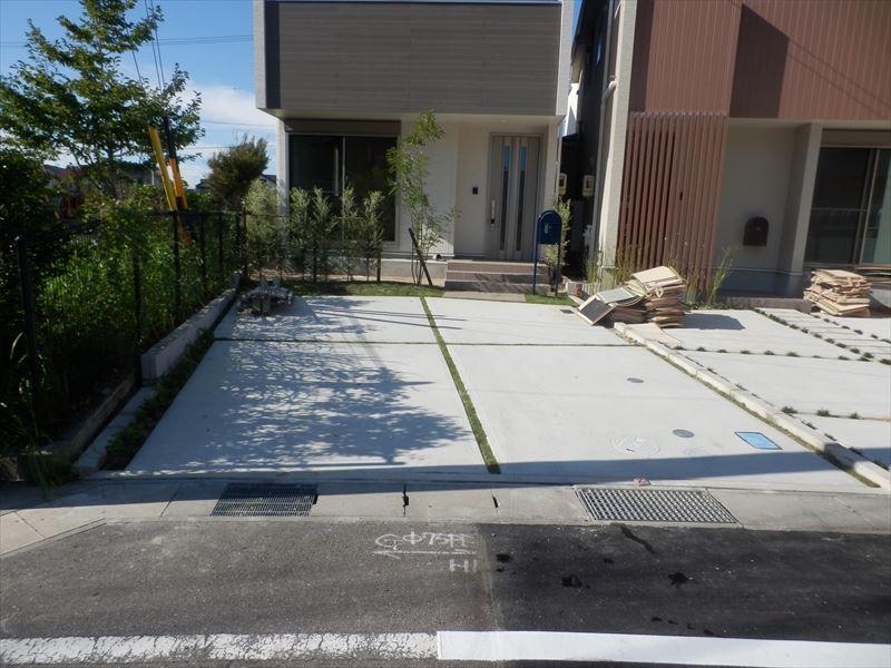 Parking lot. Parallel two possible parking! !