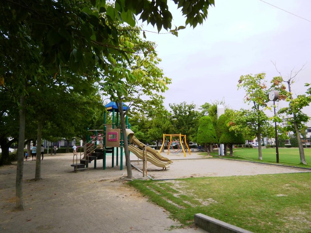 park. 430m until Ozawa Sugawara park