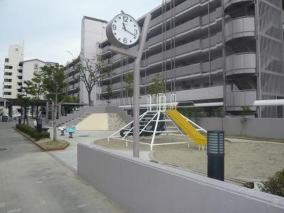 Other common areas. Park on-site