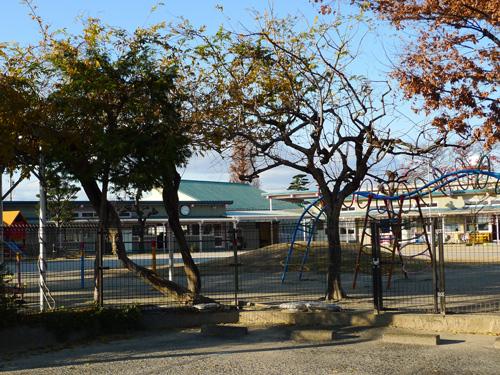 kindergarten ・ Nursery. Marukabuto to nursery school 962m