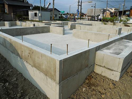 Construction ・ Construction method ・ specification. Foundation completed photo. Subjected to Kisogomu construction method on this.