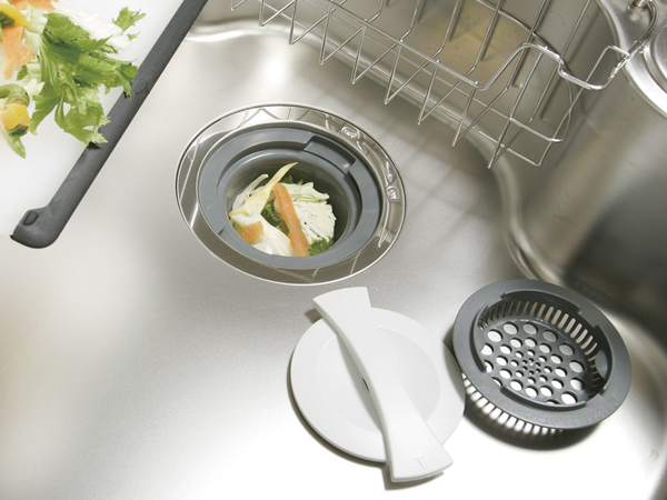 Kitchen.  [Disposer] Standard equipped with a disposable flow crushing the garbage. There is no backflow of smell, You can keep the kitchen clean (same specifications)
