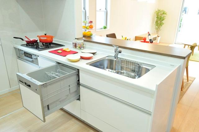 Same specifications photo (kitchen). "Mom" is also easy with the dish washing dryer! !